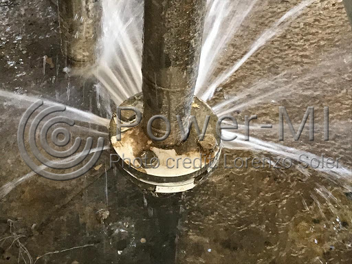 Figure 13: Water leaking pipe flange. Photo credit: Lorenzo Soler.