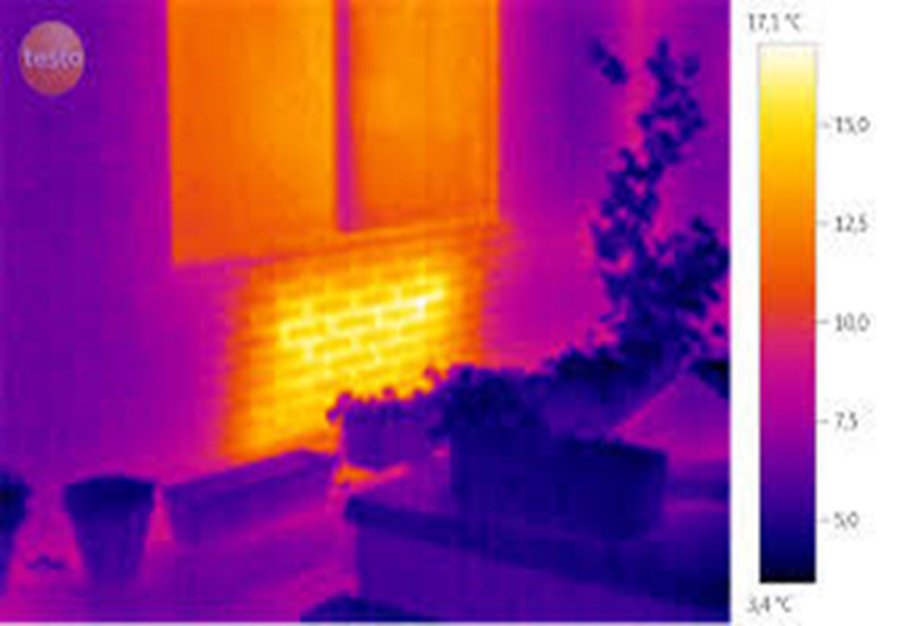 Heat loss in a residence that increases the electricity bill. Reference: https://aclingenieria.com/termografia-aplicada/