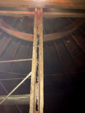Figure 25: Water tank interior with structural problems due to corrosion. Source: Comm Tank.